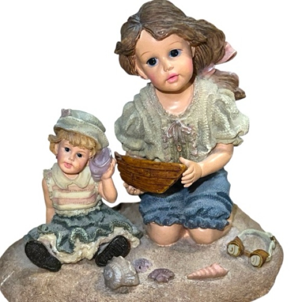 Yesterday’s Child collection Charming Figurine of Children at the Beach